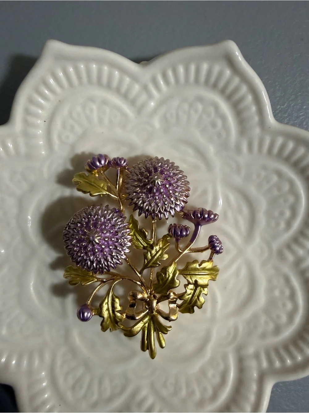 vintage Thistle Flower floral enamel brooch bouquet of Pink Thistle gold-tone